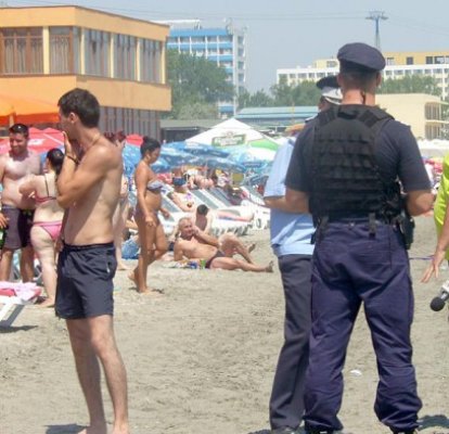 Bunurile pierdute de un turist german, găsite şi returnate